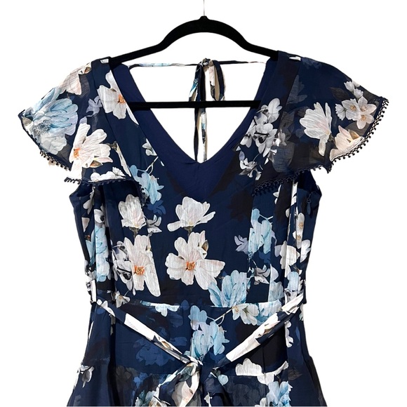 City Chic Navy Orchid V Neck Short Sleeve Floral Print Dress (XS /14) - Picture 5 of 9